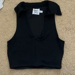 Black crop tank